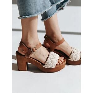 SEYCHELLES New in Box Jump for Joy Wooden Heel in Cognac and Macrame // 11